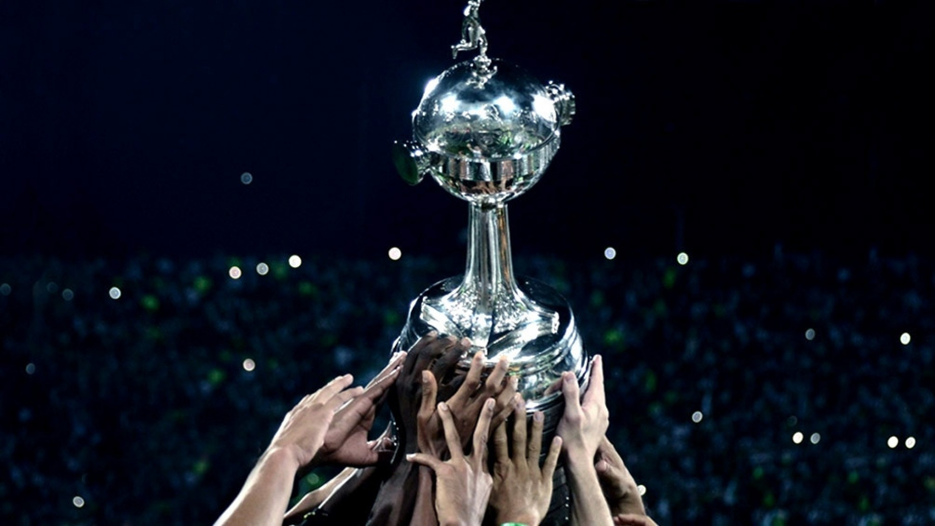copa_libertadores_trofeo.jpg