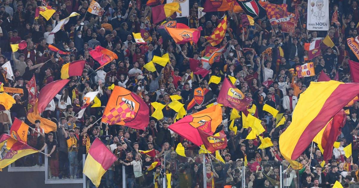 https://gianlucadimarzio.com/images/curva-sud-roma-imago.jpg?p=fb&s=544f6e27d15e6dbbbc3ca21692242223