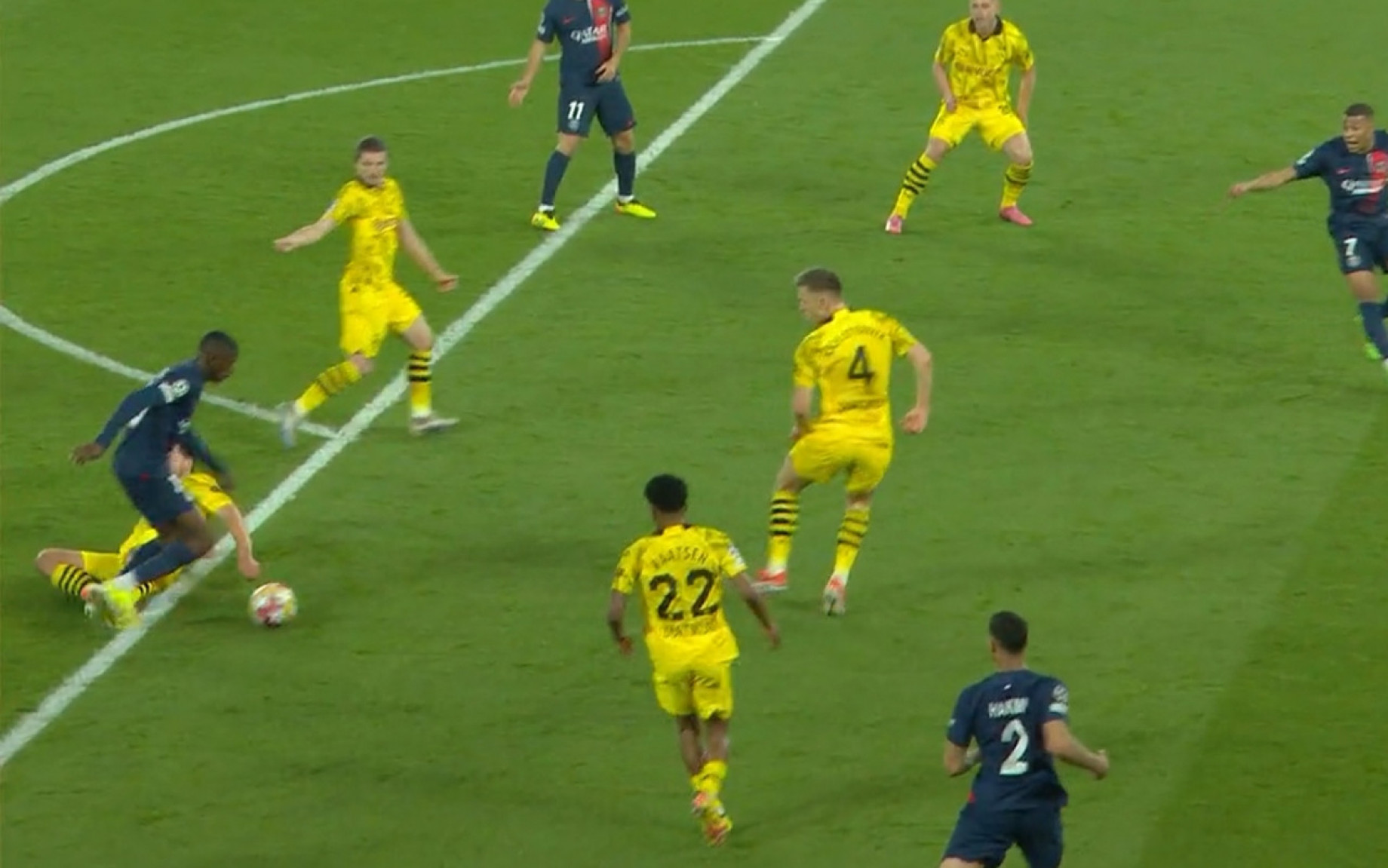 dembele-hummels-screen.jpg