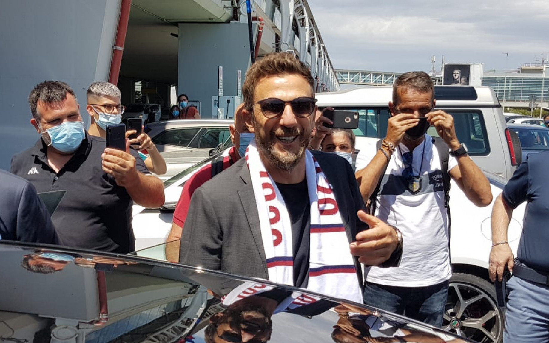 Di Francesco arrivo Cagliari.jpg