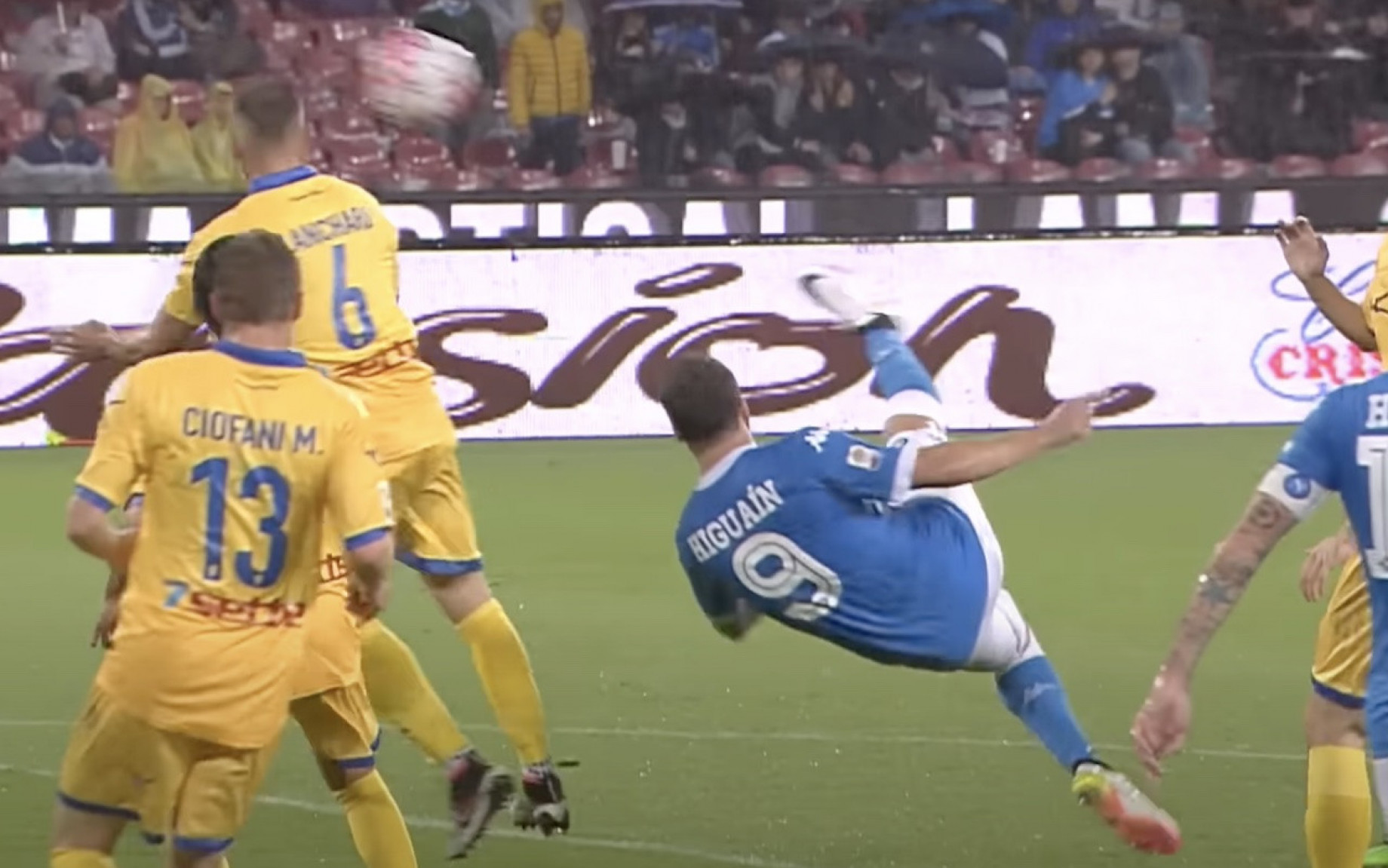 higuain-napoli-rovesciata-frosinone-screen-gpo.jpg