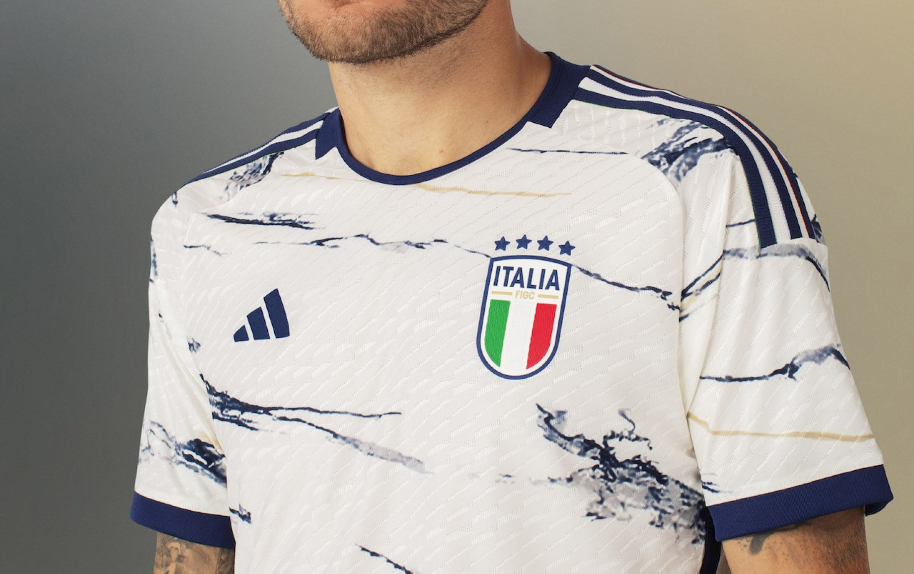italia-nuova-maglia-away-adidas-2023-ok-gpo.jpg