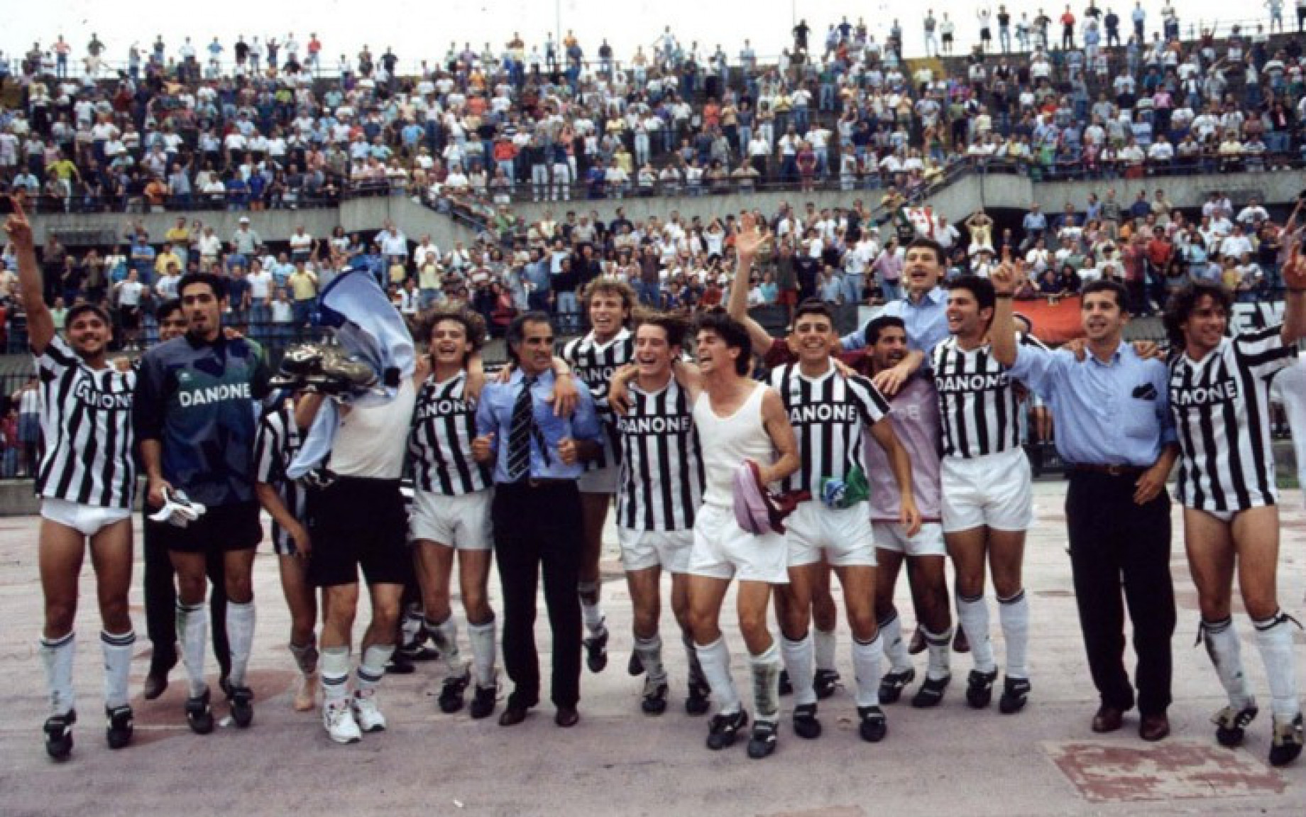 Juventus_Primavera_1993-1994_wiki.jpg