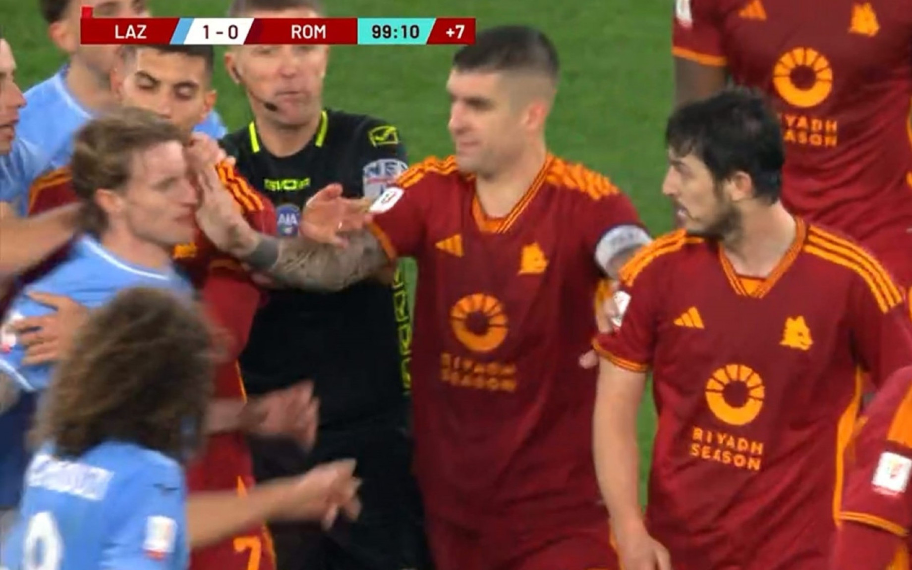 lazio-roma-azmoun-espulso-screen-ok.jpg