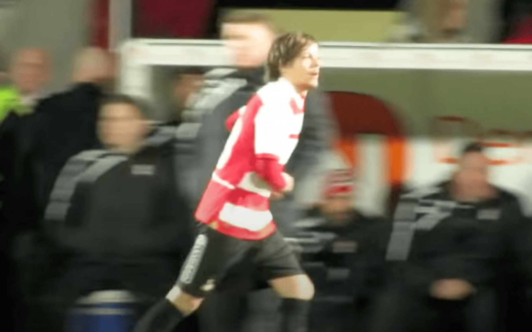 louis-tomlinson-doncaster-rovers-2013-screen-min.png
