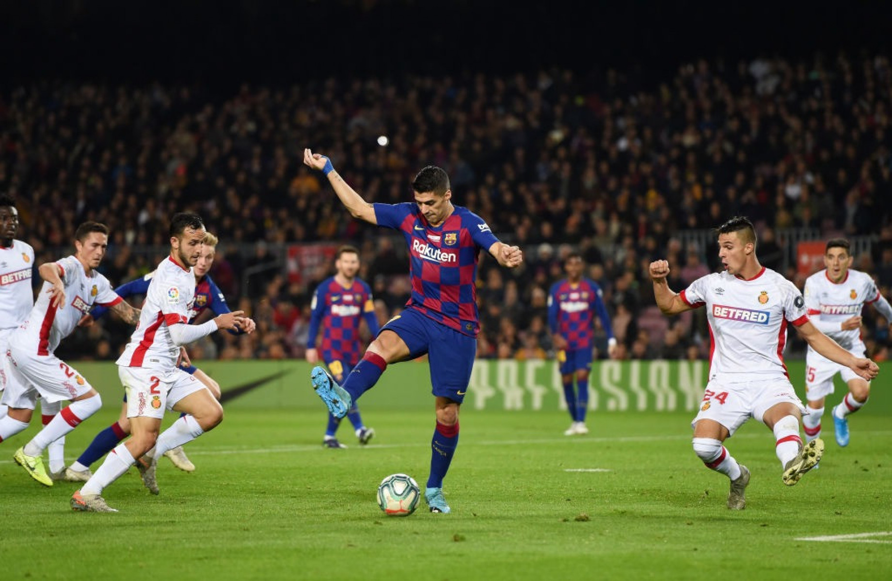 Luis_Suarez_Barcellona_gol_tacco_GETTY.jpg