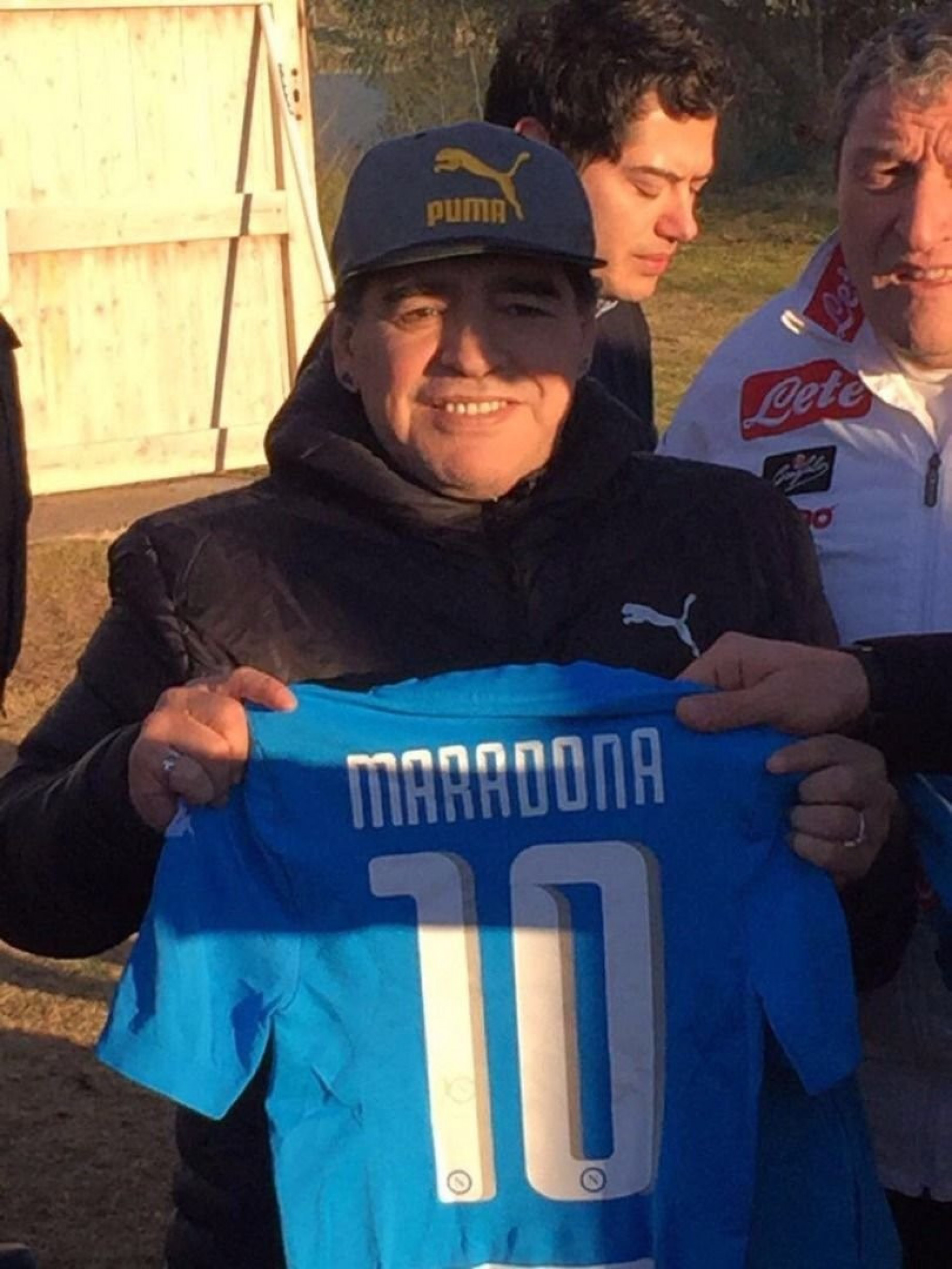Maradona_maglia_10.jpg