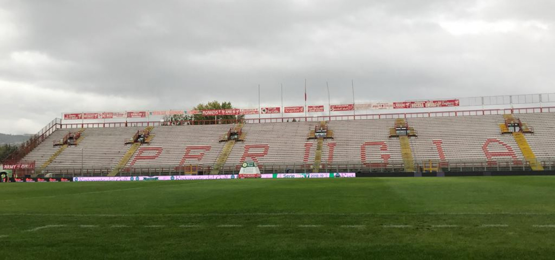 Perugia stadio Curi.jpg