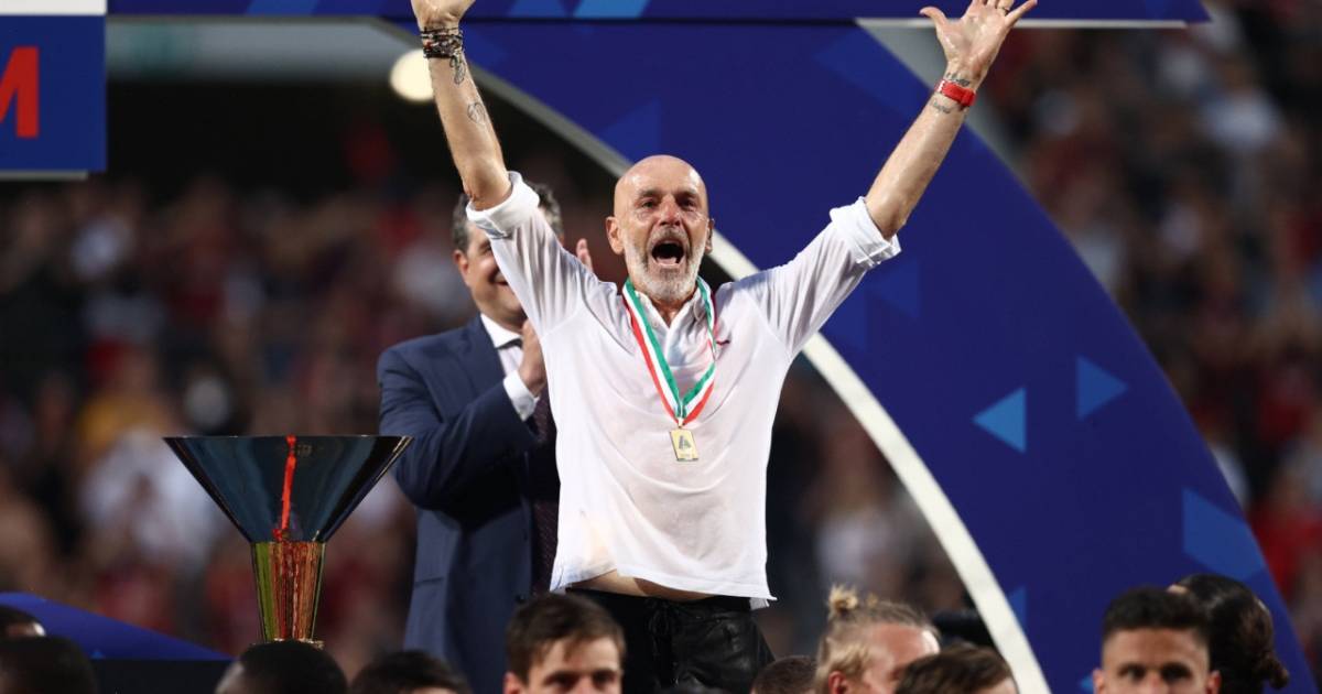 https://gianlucadimarzio.com/images/pioli-festa-scudetto-milan-imago.jpg?p=fb&s=15de8266aec0f2473158e104683b6028