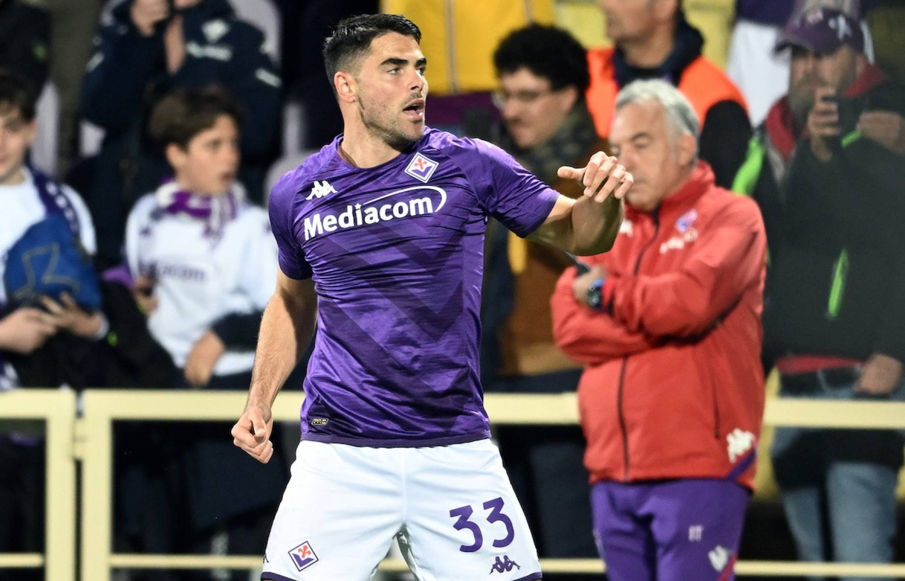 La Fiorentina vince e sali in vetta al Gruppo F