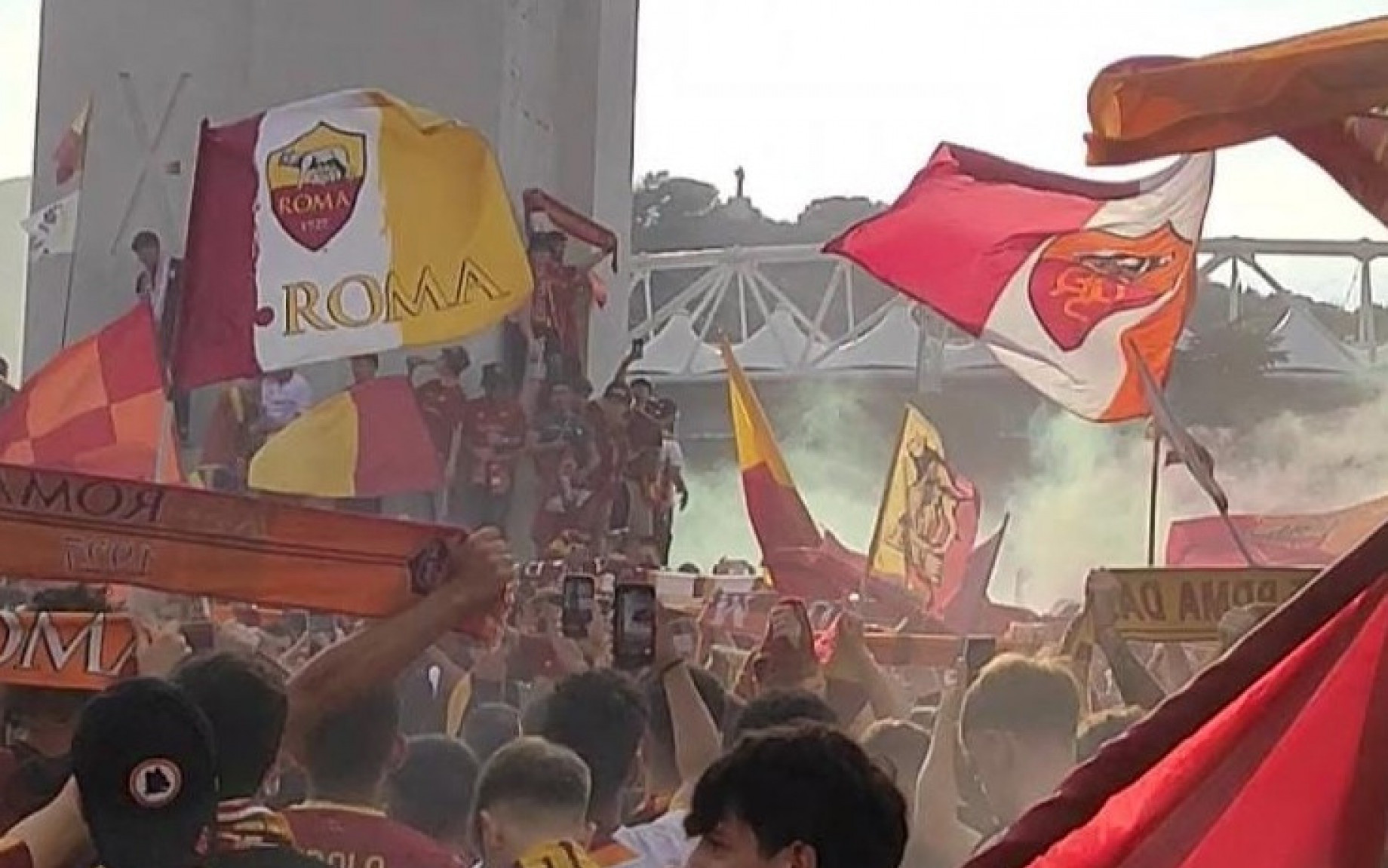 roma-tifosi-ok.jpg