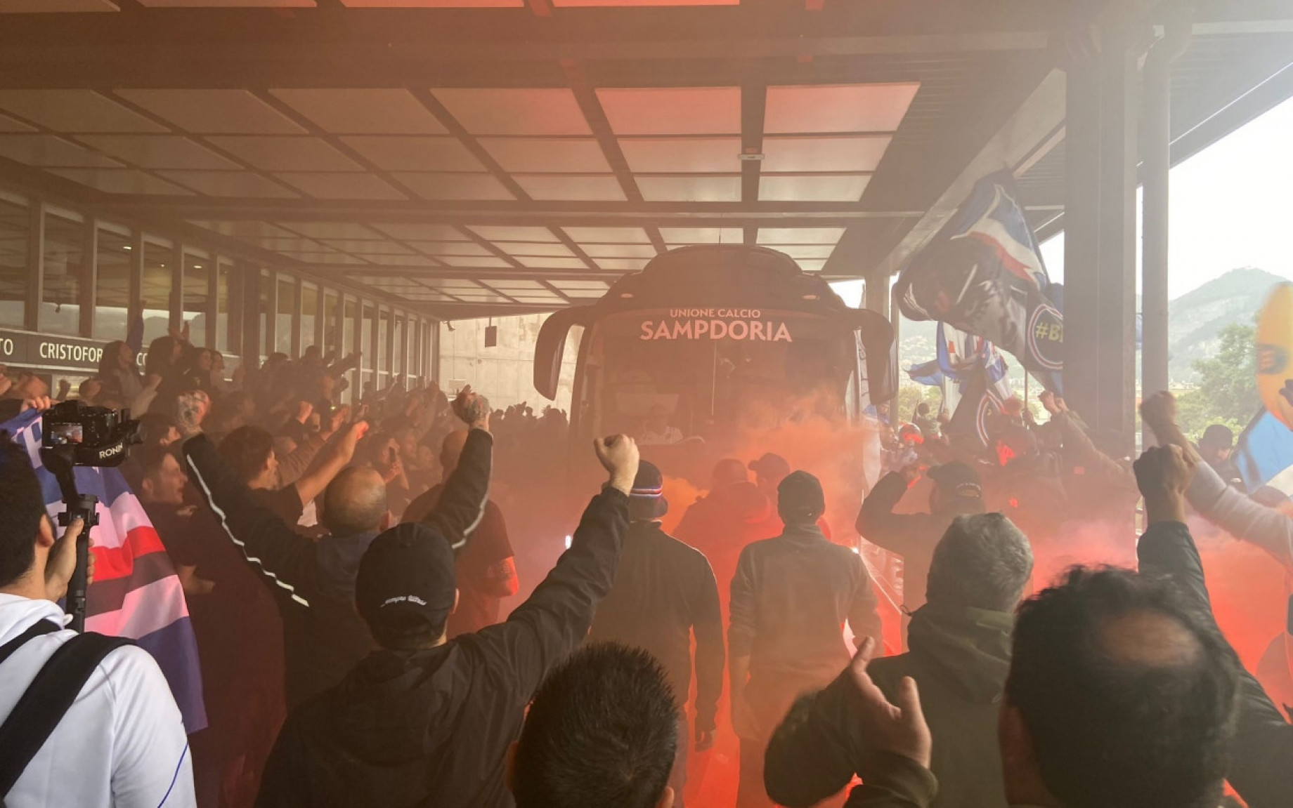 sampdoria-tifosi-aeroporto-gpo.jpg