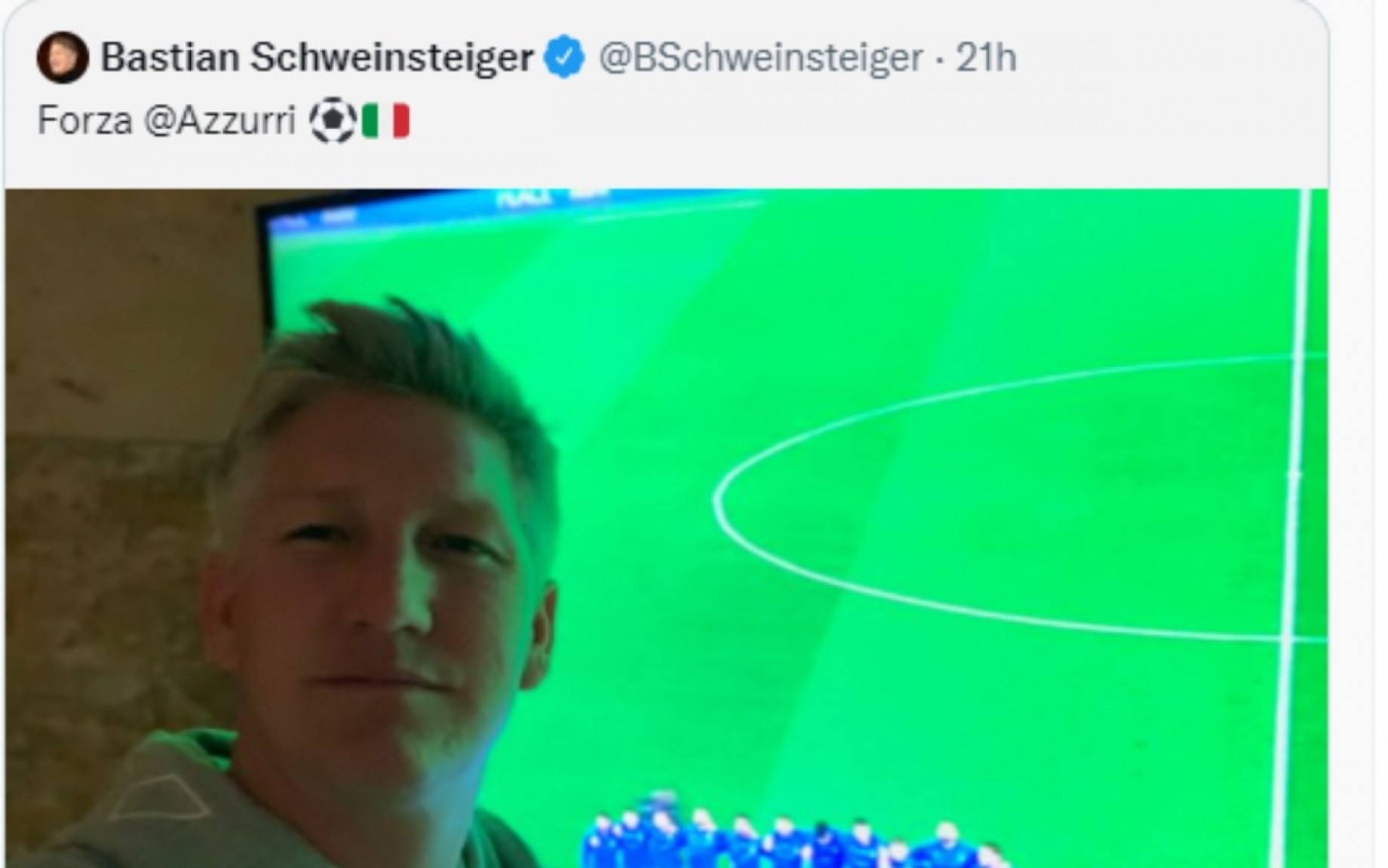 schweinsteiger-twitter-screen-gpo.jpg