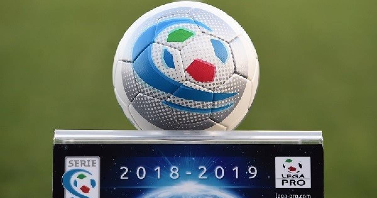 Serie c. "Lega Pro" логотип.
