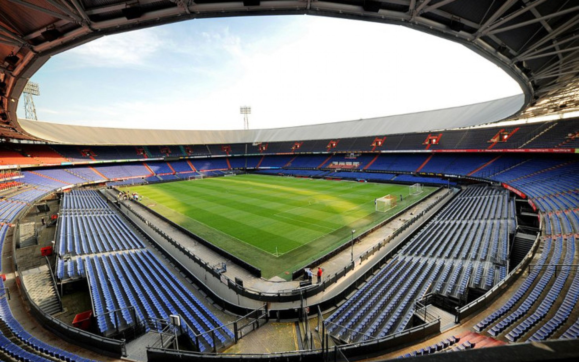 Stadio Feyenoord wikimedia commons