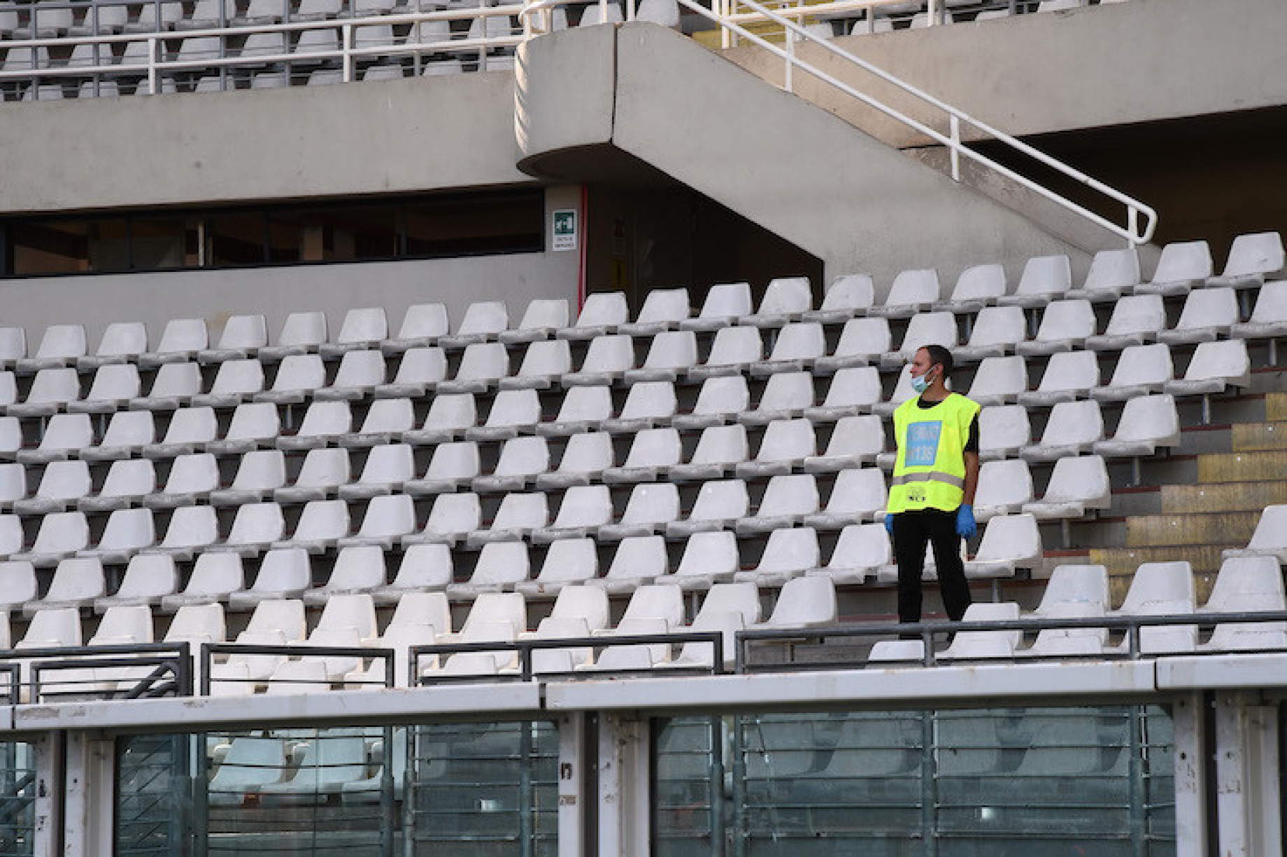 Stadio Olimpico Torino steward vuoto IMAGE.jpg