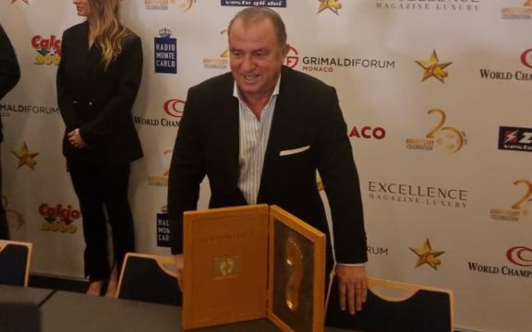 terim-golden-foot-gdm-gpo-ok-min.jpg