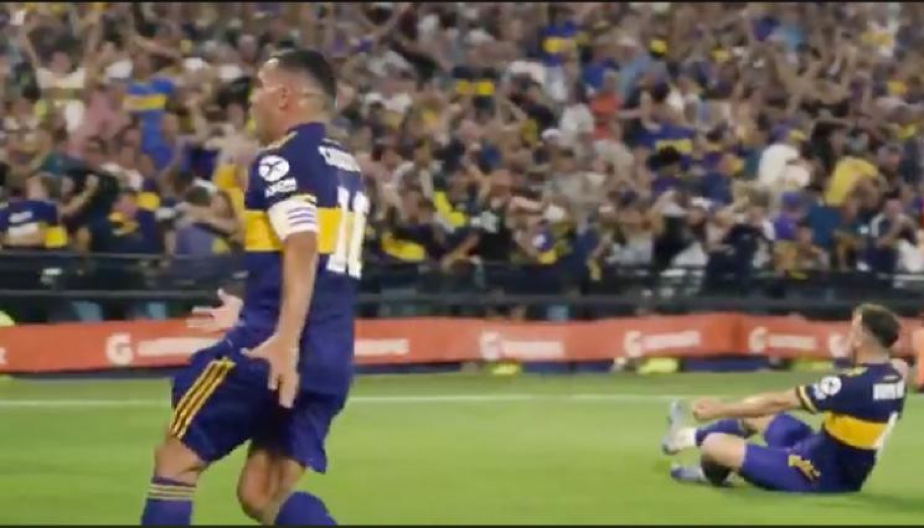Tevez Boca Juniors esultanza SCREEN 2.jpg