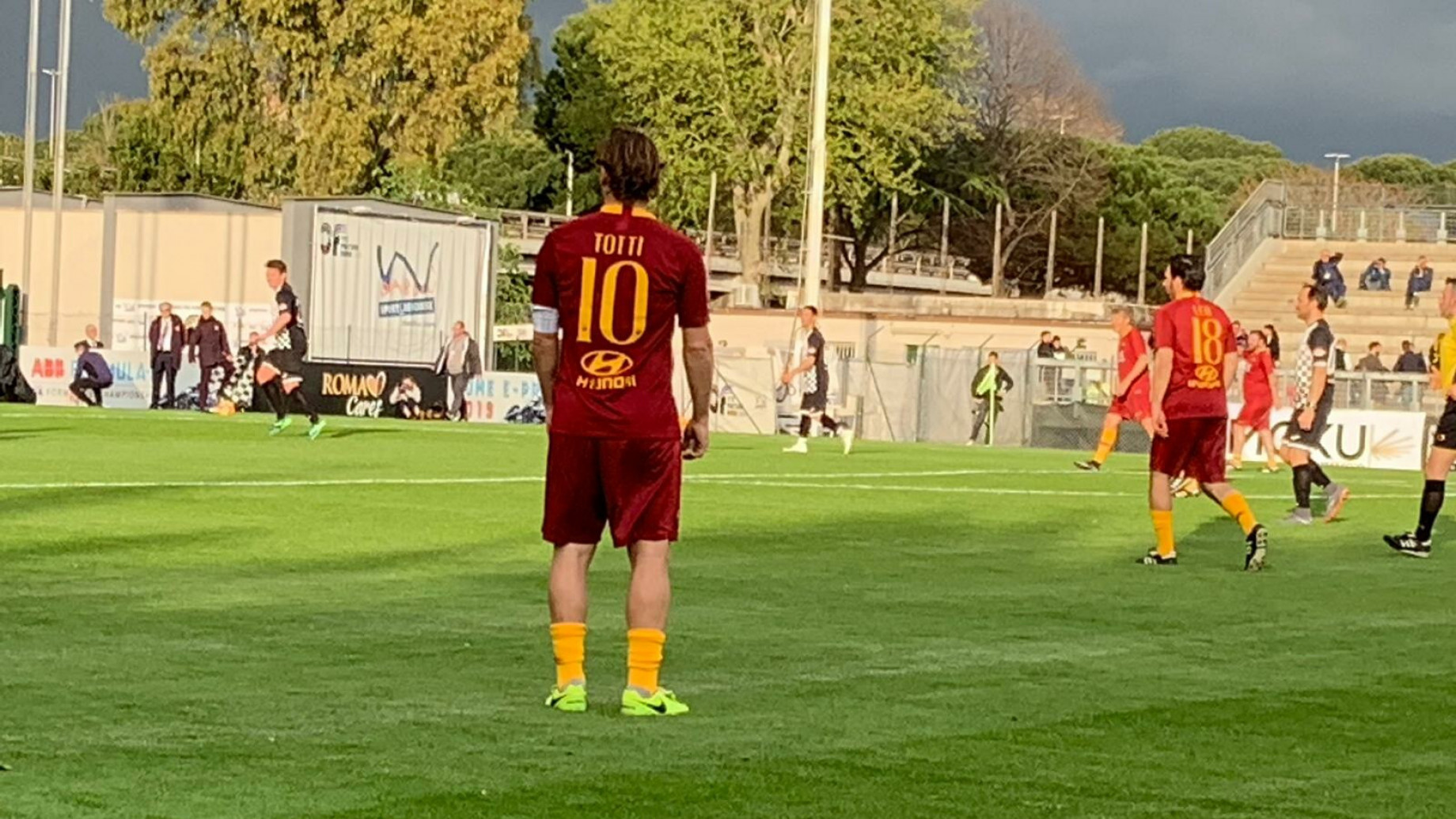 Totti_Roma_01_GDM.jpg