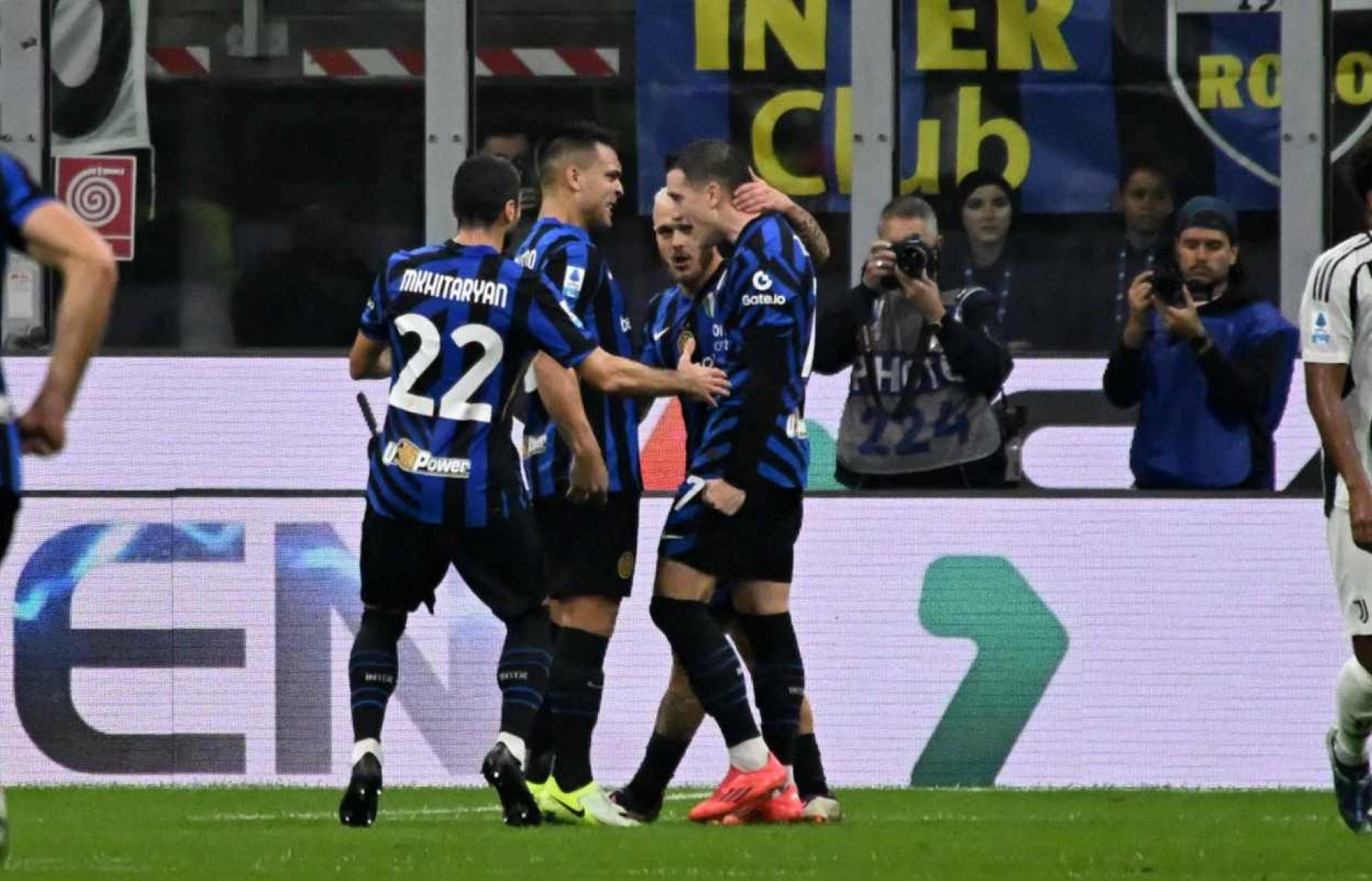 zielinski-dimarco-lautaro-inter-credits-andrea-rosito-gpo