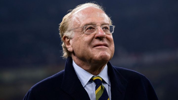 Il presidente del Milan Paolo Scaroni che sorride