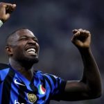 L'attaccante francese dell'Inter Marcus Thuram che esulta