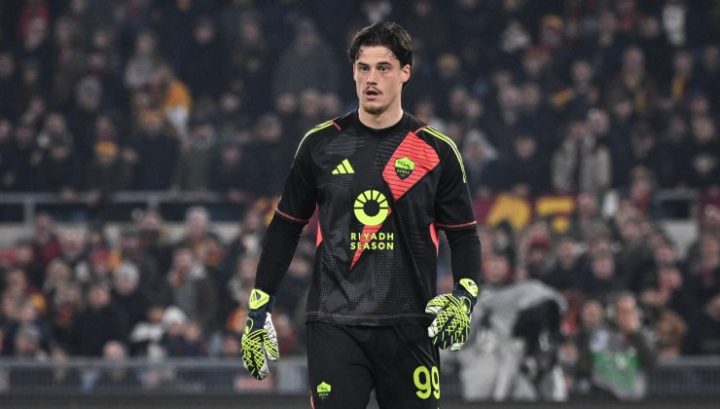 Svilar, portiere della Roma (Imago)