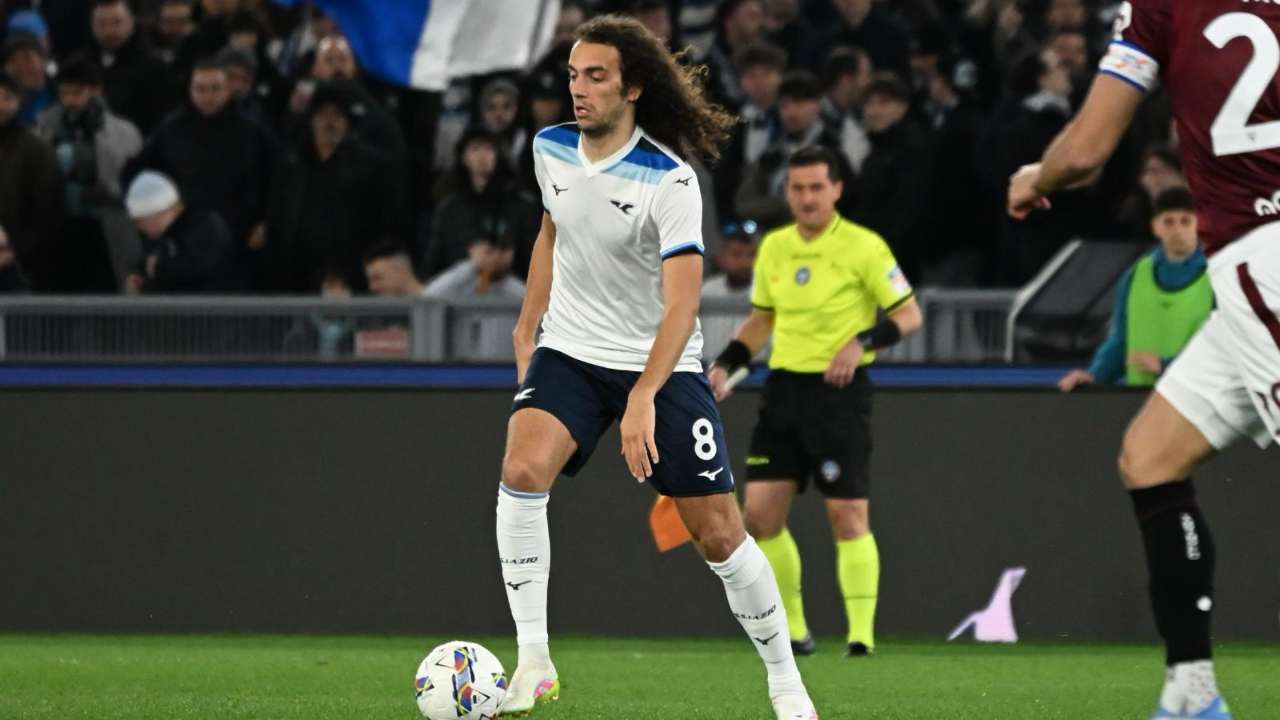 https://gianlucadimarzio.com/wp-content/uploads/2025/04/guendouzi-lazio-foto-credits-rosito-COPERTINA.jpg