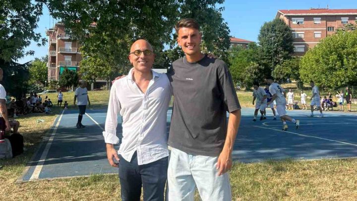 Daniel Boloca durante il "Boloca Street" a Chieri