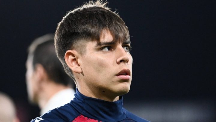 Dominguez con la maglia del Bologna (Imago)