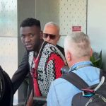 Victor Boniface all'arrivo a Linate (Screen)