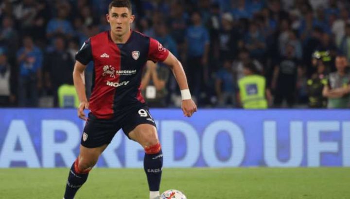 Piccoli con la maglia del Cagliari (IMAGO) 