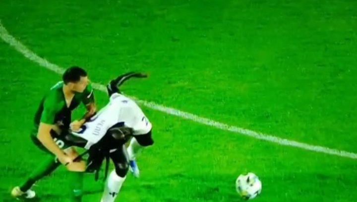 La dinamica dell'espulsione di Moise Kean in Polissya-Fiorentina (Screen)