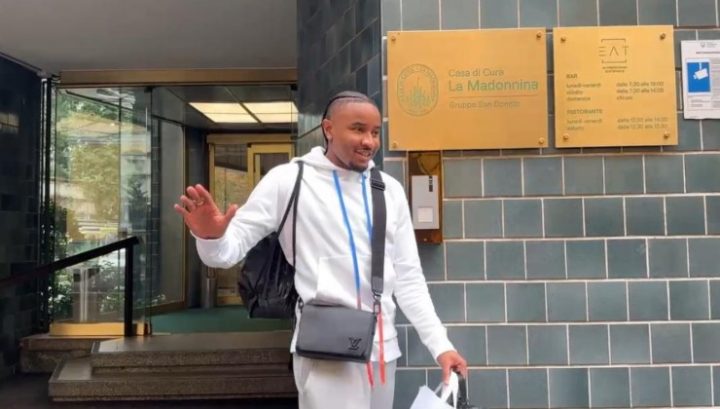Nkunku al termine delle visite mediche con il Milan