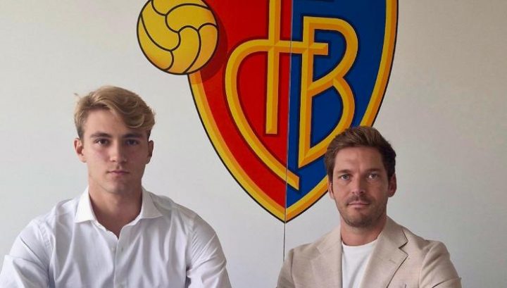 Il calciatore con l'agente Stefano Sem 