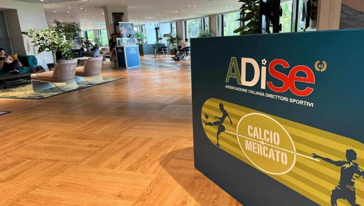 Calciomercato, hotel Sheraton di Milano