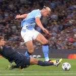 Il fallo di Di Lorenzo su Haaland (screen)