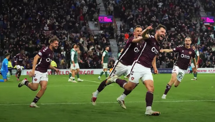 Craig Halkett esula dopo aver deciso il derby di Edimburgo