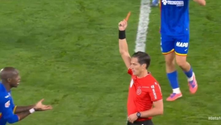 L'espulsione di Nyom in Getafe-Real Madrid (screen)
