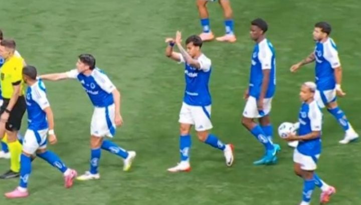 Il gesto di Kaio Jorge in Atletico Mineiro-Cruzeiro (Screen)