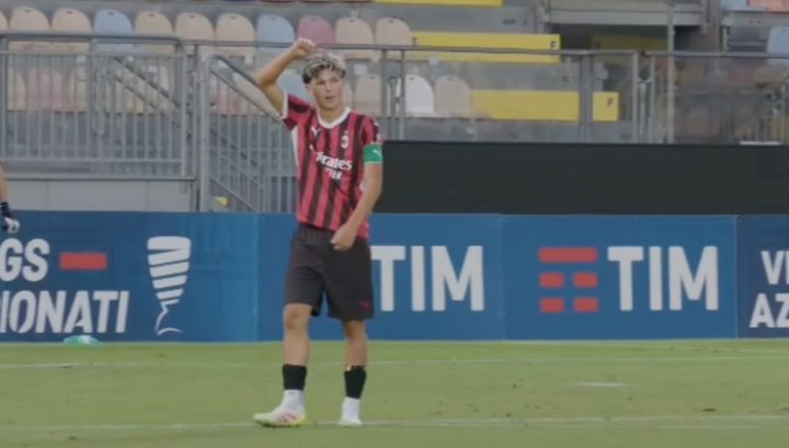 L'attaccante del Milan Primavera, Simone Lontani