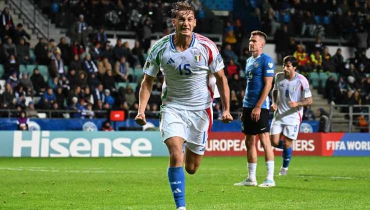 Pio Esposito dopo il gol con l’Italia
