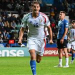 Pio Esposito con la maglia della Nazionale (IMAGO)