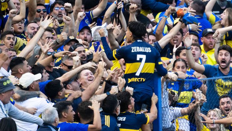 Duemila kilometri ogni weekend per giocare con la sua sua squadra del cuore, gli infortuni, e il gol al River Plate: tutto questo è Zeballos