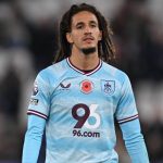 Burnley, Mejbri denunciato per aver sputato ai tifosi del Leeds: la FA ha aperto un'indagine