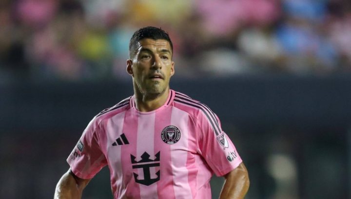 Suarez con la maglia dell'Inter Miami (Imago)