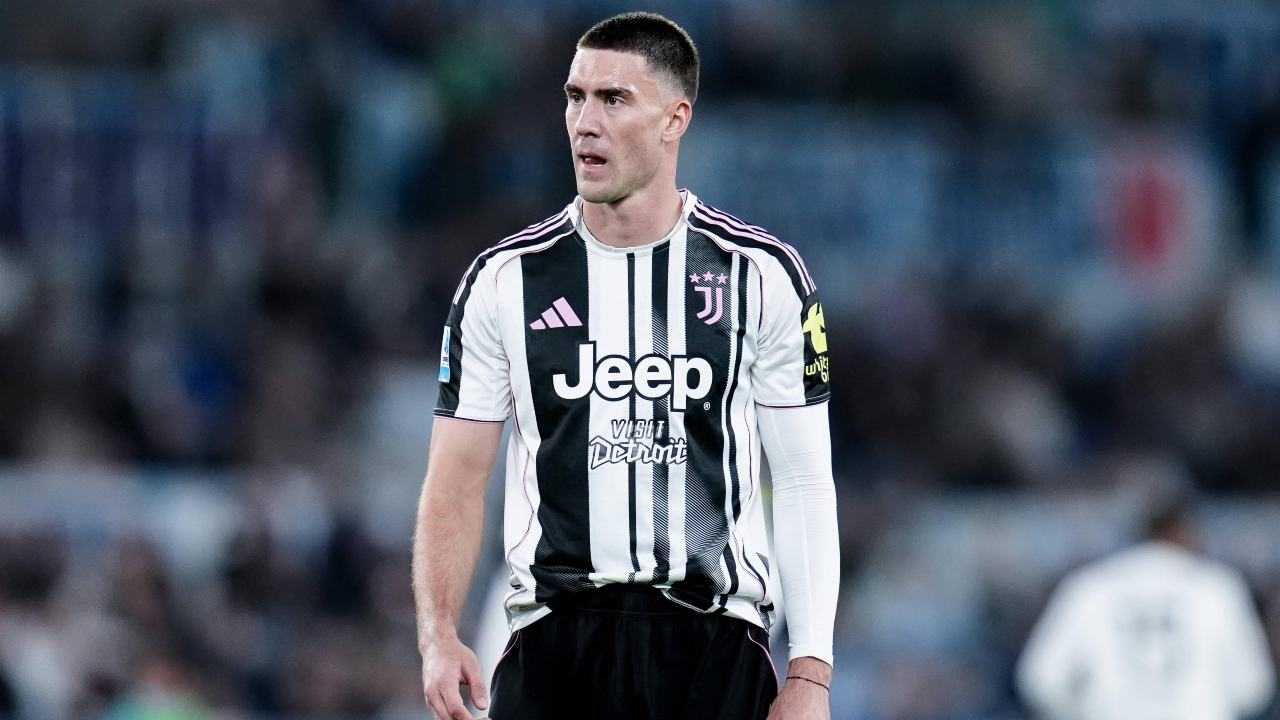 https://gianlucadimarzio.com/wp-content/uploads/2025/11/vlahovic-juventus-imago-gpo-copertina-1.jpg