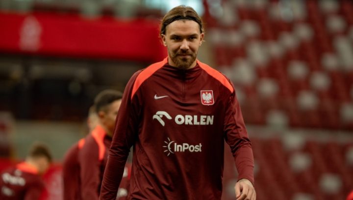 Przemyslaw Wiśniewski durante un allenamento con la Polonia (IMAGO)