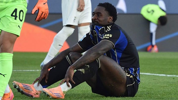 M'Bala Nzola con la maglia del Pisa (Credit: IMAGO) / www.gianlucadimarzio.com