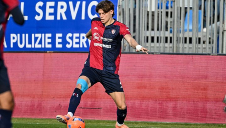 Marco Palestra con la maglia del Cagliari (IMAGO)